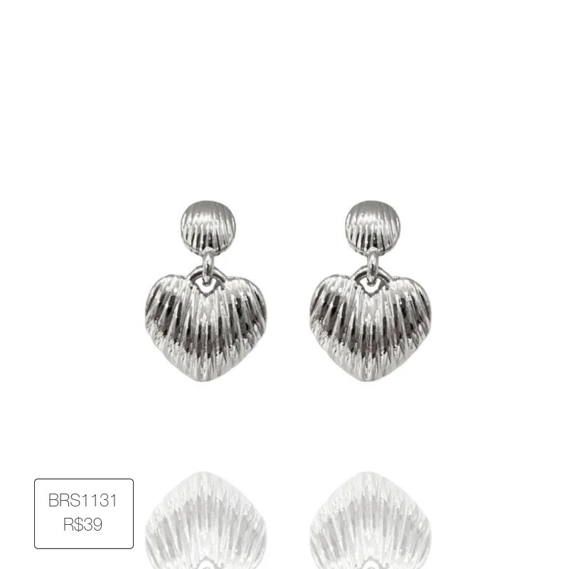 Brinco Base Redonda E Coracao Texturizado Mon Amour Prateado